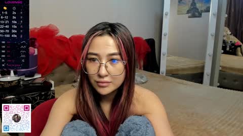 luluu_l online show from 12-08-24, 03:43