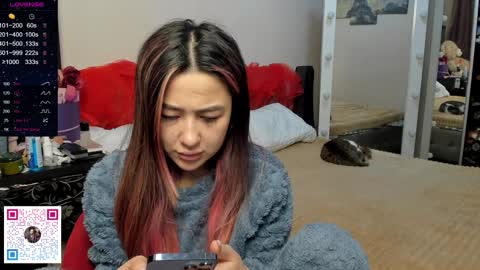 luluu_l online show from 12-12-24, 02:04