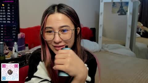 luluu_l online show from 12-15-24, 03:13