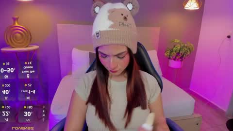 L U M A online show from 05-10-26, 03:33