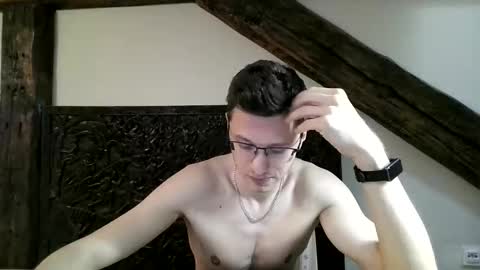 Andrew independent model 2000-0000 CET daily online show from 04-12-26, 01:49