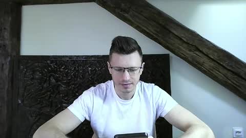Andrew independent model 2000-0000 CET daily online show from 05-10-26, 12:54
