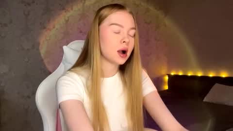 Sia online show from 02-05-26, 07:40