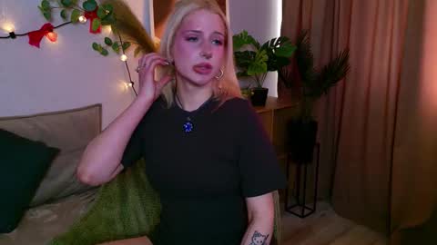 Nora online show from 03-13-26, 01:18