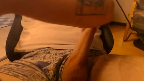 Snapshot of lumpie2508 chatting on 12-20-24, 11:37 lumpie2508 online show from 12-20-24, 11:37