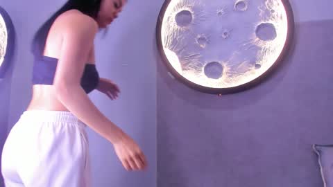 Snapshot of luna__02 chatting on 02-19-26, 11:28 Luna online show from 02-19-26, 11:28