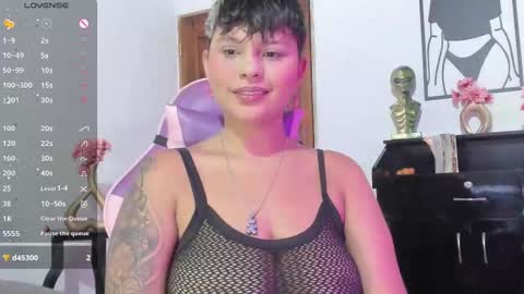 Snapshot of luna__cute chatting on 10-03-25, 11:02 Luna online show from 10-03-25, 11:02