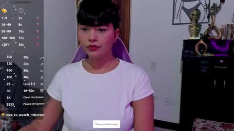 Snapshot of luna__cute chatting on 10-07-25, 10:18 Luna online show from 10-07-25, 10:18