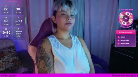 Snapshot of luna__cute chatting on 04-19-26, 01:49 Luna online show from 04-19-26, 01:49