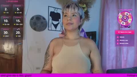 Snapshot of luna__cute chatting on 04-27-26, 11:19 Luna online show from 04-27-26, 11:19