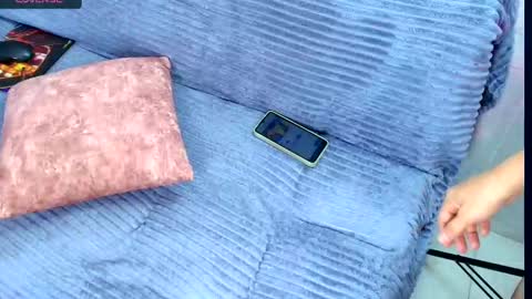 luna__logan online show from 10-01-25, 03:45