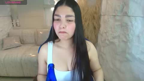 Snapshot of luna__r chatting on 09-15-25, 08:09 Luna online show from 09-15-25, 08:09