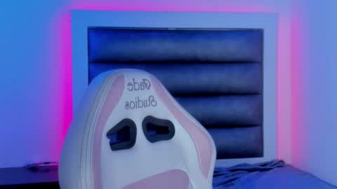 Snapshot of luna__scarlett chatting on 02-23-26, 09:12 luna online show from 02-23-26, 09:12