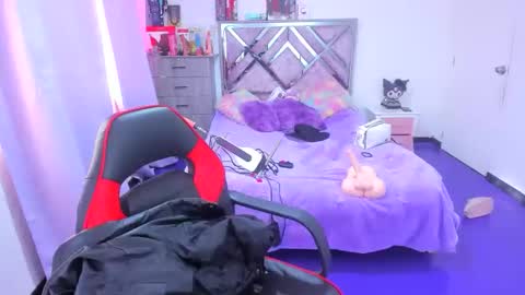 luna_analya online show from 01-19-26, 01:15