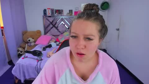 luna_analya online show from 05-06-26, 06:35