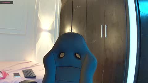 luna and banji online show from 10-07-25, 09:23