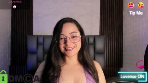 luna_azul7 online show from 09-14-25, 02:49