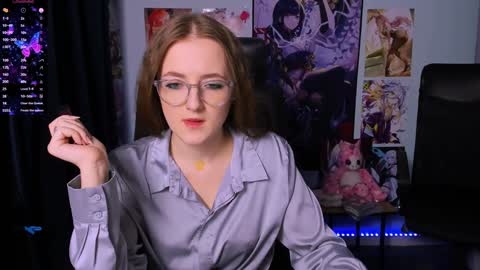 luna_berryy online show from 12-14-24, 07:46