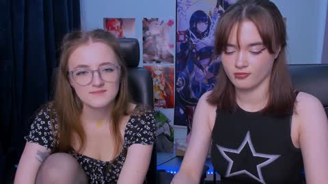 luna_berryy online show from 12-16-24, 07:43