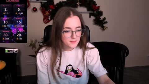 luna_berryy online show from 01-03-25, 11:23