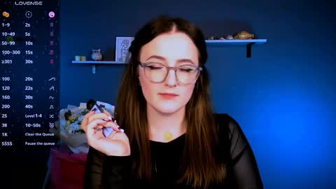 luna_berryy online show from 11-05-25, 08:31