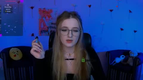 Snapshot of luna_berryy chatting on 04-22-26, 07:48 luna_berryy online show from 04-22-26, 07:48