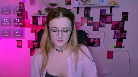 Snapshot of luna_berryy chatting on 05-19-26, 07:09 luna_berryy online show from 05-19-26, 07:09