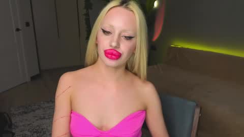 luna_beverly online show from 04-30-26, 10:36