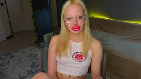 luna_beverly online show from 05-12-26, 11:57