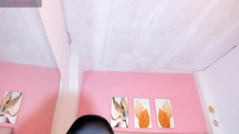 luna_bradley_ online show from 04-30-26, 12:22