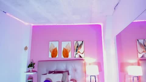 luna_bradley_ online show from 05-11-26, 12:33