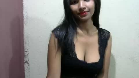Laura online show from 03-10-26, 07:57