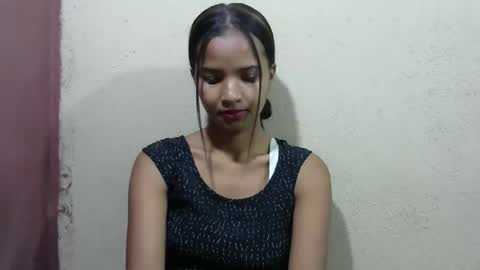 Laura online show from 05-02-26, 03:44