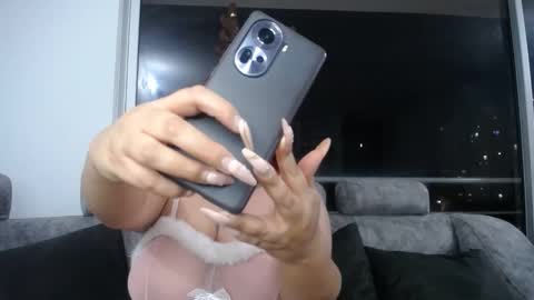 LUNA  online show from 11-01-25, 02:57