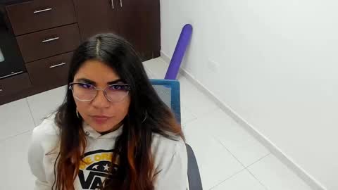 luna  online show from 02-02-25, 11:19