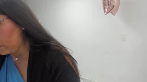 Snapshot of luna_dumont chatting on 02-21-26, 11:00 luna online show from 02-21-26, 11:00