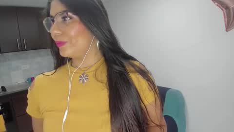 Snapshot of luna_dumont chatting on 03-05-26, 11:06 luna online show from 03-05-26, 11:06