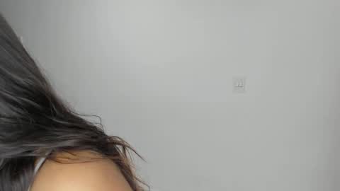 Snapshot of luna_dumont chatting on 03-15-26, 11:05 luna online show from 03-15-26, 11:05