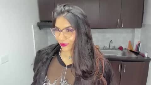 Snapshot of luna_dumont chatting on 03-17-26, 11:02 luna online show from 03-17-26, 11:02