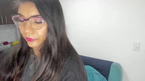 Snapshot of luna_dumont chatting on 03-19-26, 11:14 luna online show from 03-19-26, 11:14