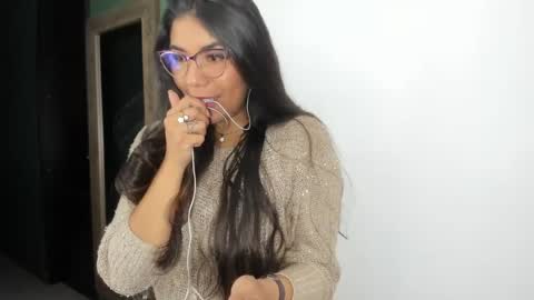 Snapshot of luna_dumont chatting on 07-16-26, 11:16 luna online show from 07-16-26, 11:16