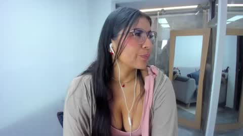 Snapshot of luna_dumont chatting on 07-26-26, 11:17 luna online show from 07-26-26, 11:17