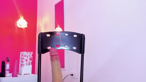 Snapshot of luna_ebony69 chatting on 03-10-26, 08:14 Luna online show from 03-10-26, 08:14