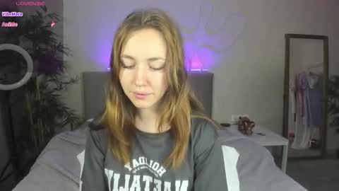 Luna online show from 09-27-25, 11:54