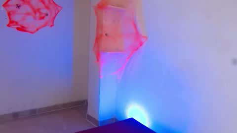 Snapshot of luna_hazard chatting on 10-20-25, 12:00 luna_hazard online show from 10-20-25, 12:00