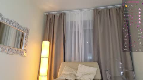 Snapshot of luna_helga chatting on 10-04-25, 09:29 Luna online show from 10-04-25, 09:29