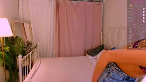 Luna online show from 03-05-26, 01:07