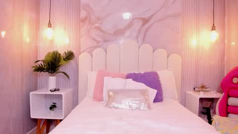 luna_hot_ass online show from 10-02-25, 09:00