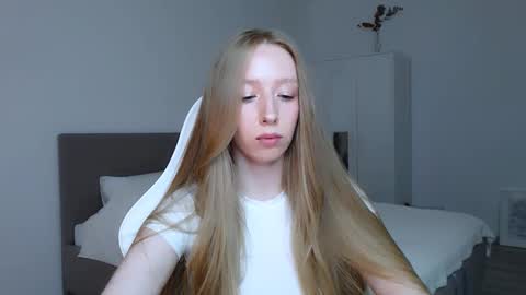 Luna online show from 09-24-25, 08:45