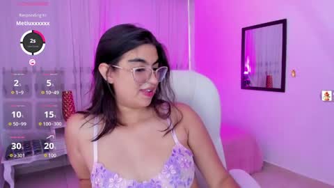 Snapshot of luna_jonnes1 chatting on 05-19-26, 07:20 Luna online show from 05-19-26, 07:20